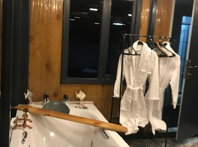 Nirvana Bungalov Hotel